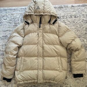 Aritzia Super Puff in regular length